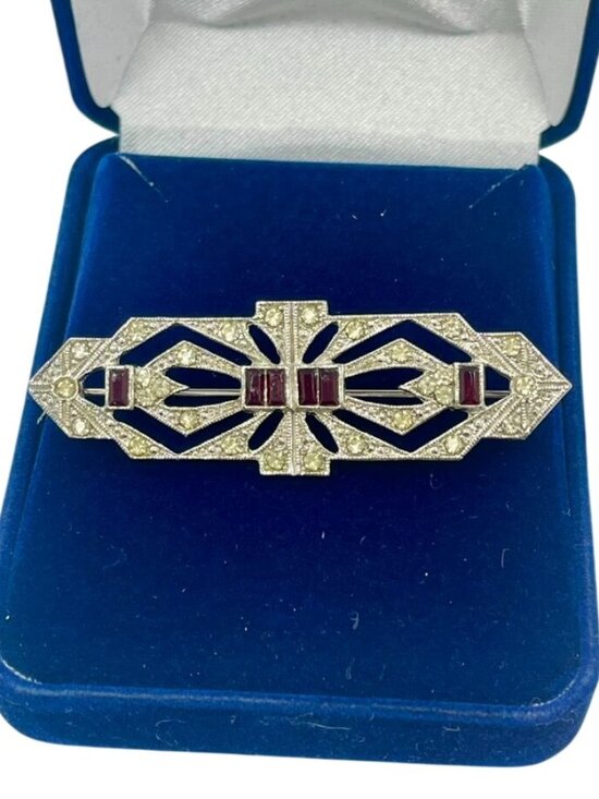 Unbranded Jewelry - Vintage Art Deco Style Silver Tone Brooch Red Baguette Glass & Clear Rhinestones